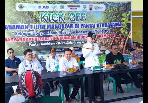 Cegah Abrasi Pantai MPLHK Tanam 1 Juta Pohon Mangrove