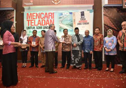 Sejumlah Nama Terima Penghargaan Tokoh Inspiratif Jateng 2022