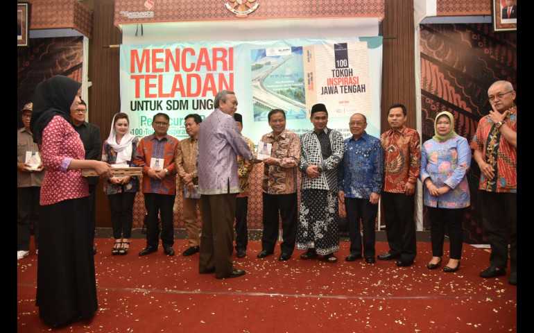 Sejumlah Nama Terima Penghargaan Tokoh Inspiratif Jateng 2022