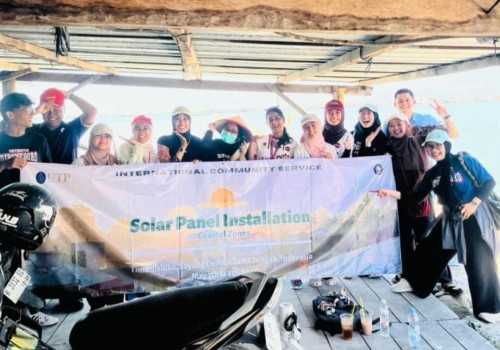 FEB UNDIP dan UTP Malaysia Implementasikan Energi Berkelanjutan di Desa Pesisir Timbulsloko