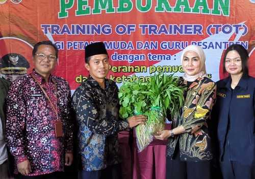 Dorong Kemajuan Teknologi Petani Muda, Bupati Kendal Buka Pelatihan ToT