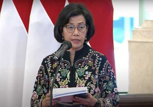 Sri Mulyani Klaim Inflasi 2023 dan 2024 Aman, meski Cukai Rokok Naik 10 Persen