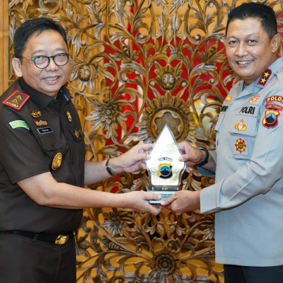 Kajati Teguh Subroto dan Kapolda Ribut Tegaskan Soliditas Penegakan Hukum di Jawa Tengah