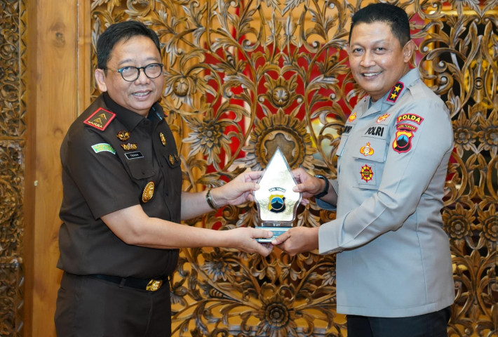 Kajati Teguh Subroto dan Kapolda Ribut Tegaskan Soliditas Penegakan Hukum di Jawa Tengah