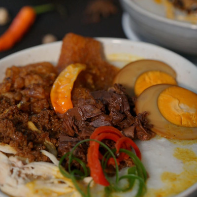 The Late Shift Resmi Hadir di ARTOTEL Yogyakarta, Sajikan Hidangan Nusantara hingga Ramen Premium