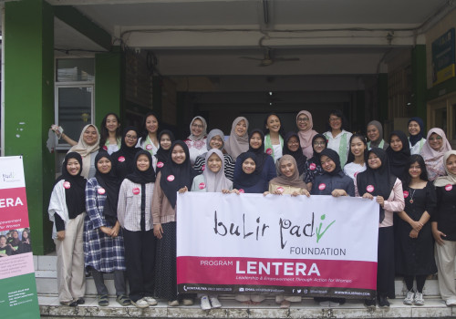 Yayasan Bulir Padi dan Yayasan Maleo Dorong Kesiapan Kerja Perempuan Muda Prasejahtera Banten lewat Program LENTERA