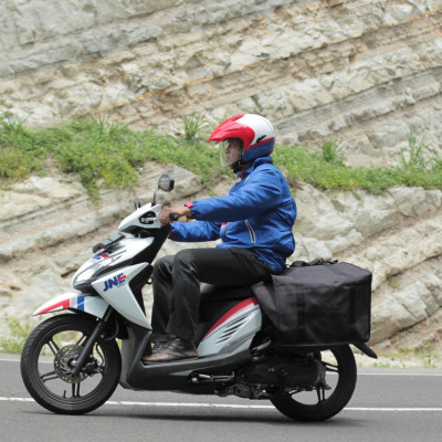 JNE Dorong Pertumbuhan UMKM Lewat Promo Ongkir JTR ke Seluruh Pulau Jawa