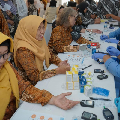 Ratusan Nasabah Pensiunan Nikmati Layanan Kesehatan Gratis dalam Apresiasi BRI Semarang Pattimura