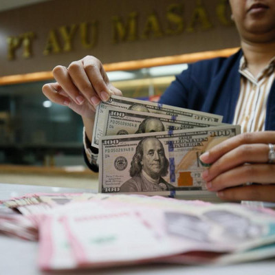 Dolar AS Melemah, Rupiah Diperkirakan Bergerak di Kisaran Rp17.850-Rp17.950