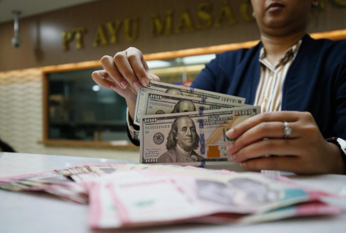 Dolar AS Melemah, Rupiah Diperkirakan Bergerak di Kisaran Rp17.850-Rp17.950
