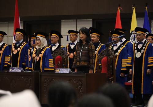 Wamen PU Tantang Mahasiswa UNDIP Ciptakan Solusi untuk Persoalan Masyarakat
