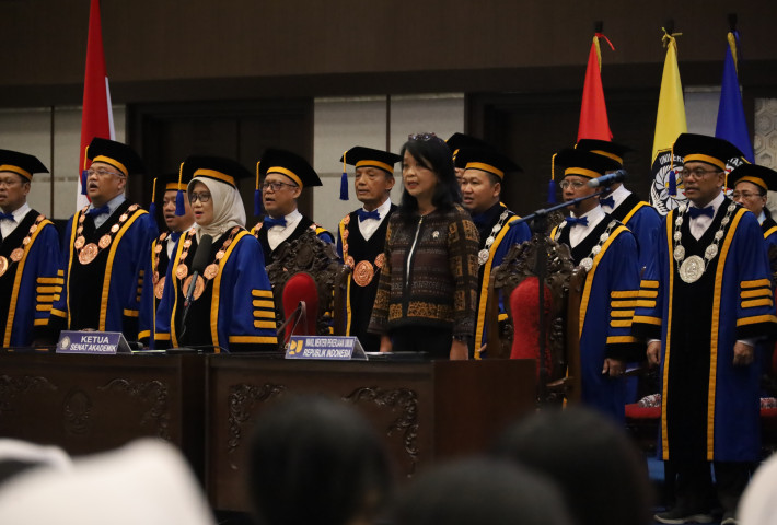 Wamen PU Tantang Mahasiswa UNDIP Ciptakan Solusi untuk Persoalan Masyarakat