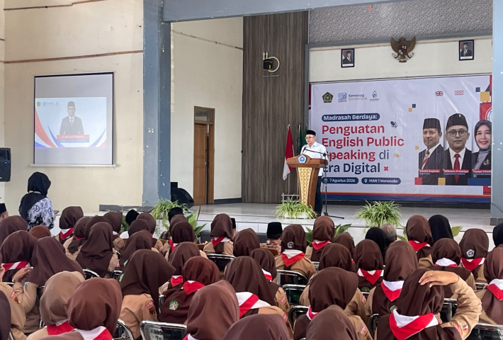 DPR RI dan Kemenag Perkuat English Public Speaking 200 Siswa Madrasah Wonosobo