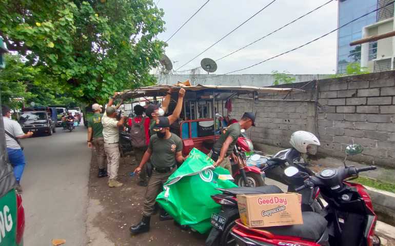 Kembali, Satpol PP Tertibkan Lapak Pedagang Kaligawe Semarang