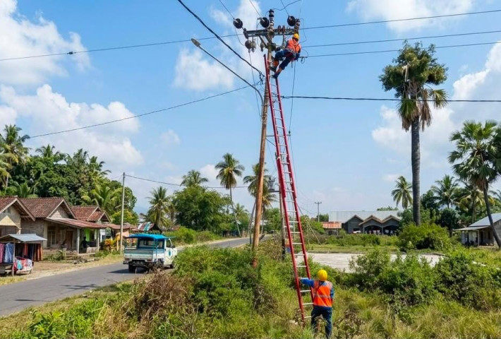 Dirut PLN Kawal Langsung Kelistrikan Nasional Jelang HUT ke-81 Kemerdekaan RI dari Posko NTT