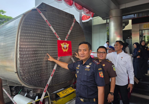 Bongkar Modus Truk Tangki Modifikasi, Bea Cukai Semarang Gagalkan Penyelundupan Jutaan Rokok Ilegal