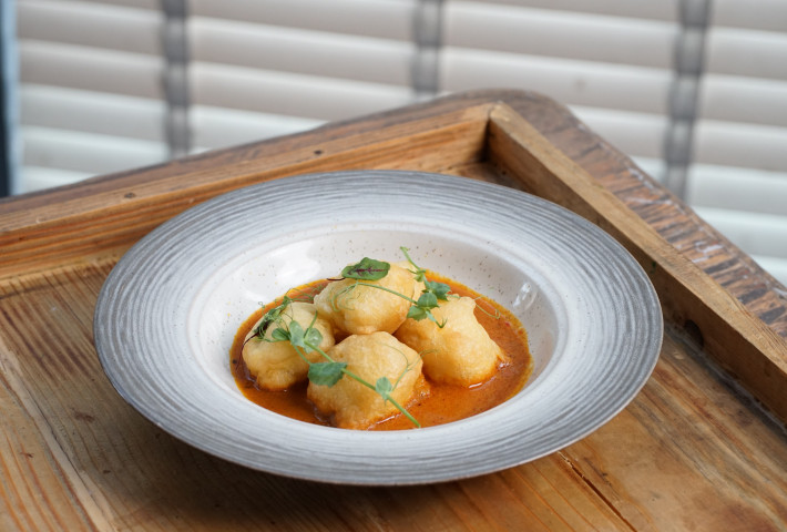 ROCA Restaurant ARTOTEL Yogyakarta Perkenalkan Dua Menu Baru Chef’s Kiss