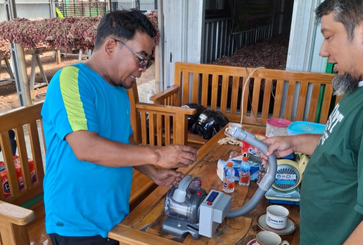 Asosiasi Bawang Merah Indonesia Validasi Alat Pengendali Hama Karya UDINUS