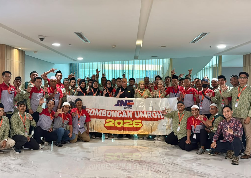 Apresiasi Loyalitas Karyawan, JNE Berangkatkan 1.200 Ksatria dan Srikandi Umrah