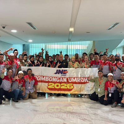 Apresiasi Loyalitas Karyawan, JNE Berangkatkan 1.200 Ksatria dan Srikandi Umrah