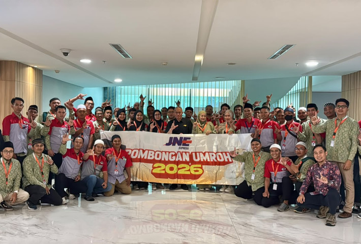 Apresiasi Loyalitas Karyawan, JNE Berangkatkan 1.200 Ksatria dan Srikandi Umrah