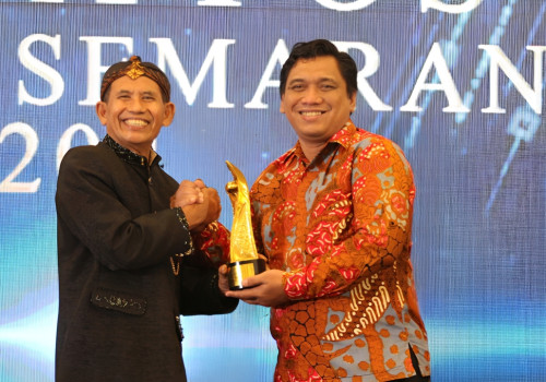 Bank Jateng Raih Apresiasi Inovasi Digital Perbankan Daerah dalam Malam Anugerah Jawa Pos Radar Semarang