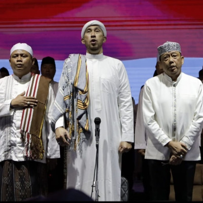 Raih Keberkahan, Rajut Kepercayaan: Puluhan Ribu Jemaah Hadir dalam Sholawat Kejati Jateng