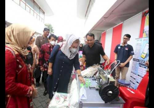 Peringati Hari ibu, Pemkot Semarang Gelar Lomba di Aloon-aloon Johar