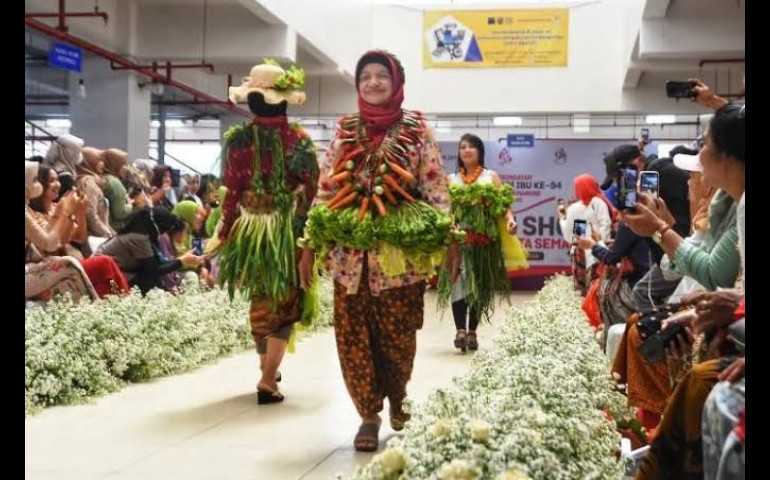 Meriah, Pemkot Semarang Rayakan Hari Ibu di Aloon-aloon Johar