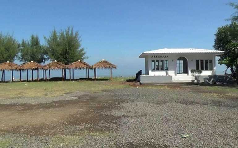 Pantai Cahaya Kendal Gratiskan Tiket Masuk Pengunjung Saat Nataru