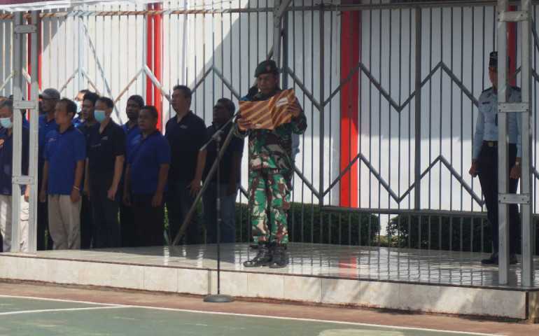Pimpin Upacara di Lapas Semarang, Danramil Berpesan Untuk Jauhi Narkoba dan Jaga Persatuan
