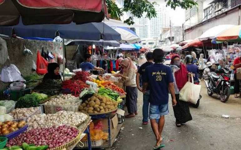 Pastikan Harga Bahan Pokok Aman saat Nataru, Ganjar Intruksikan Seluruh Daerah Gelar Operasi Pasar