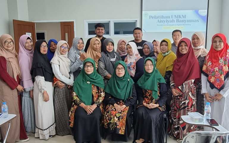 BCA Bersama Blibli Gelar Pelatihan Manajemen Keuangan Serta Strategi Digital Marketing Bagi Pelaku UMKM Aisyiyah di Banyumas