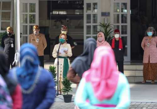 Upacara Hari Ibu di Diskominfo Jateng, Riena : Perempuan Jangan Lupakan Kodratnya