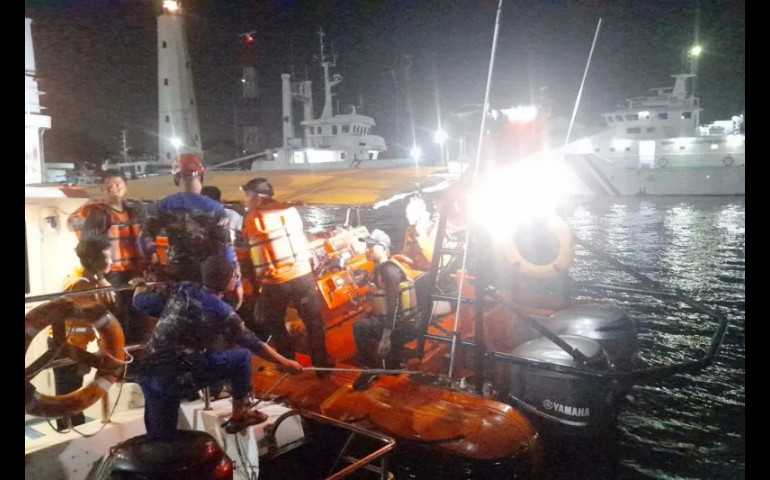 Kapal Mati Mesin Saat Cuaca Buruk Perairan Semarang, Penumpang Berhasil Dievakuasi