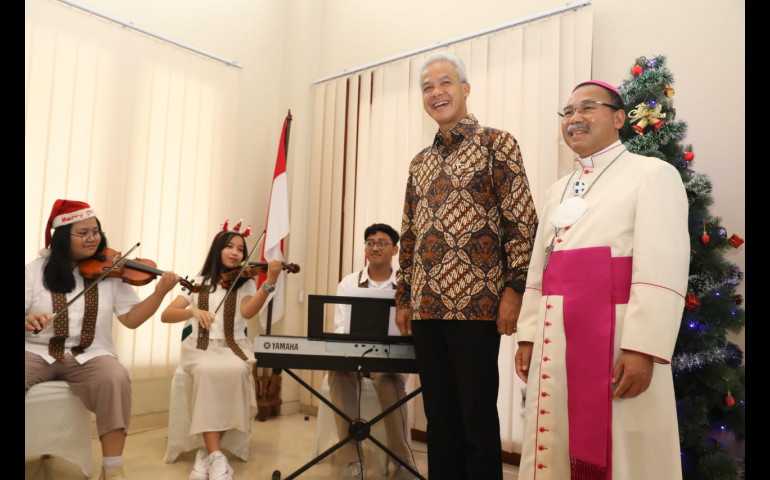 Uskup Agung Apresiasi Kekompakan Natal di Jateng Meriah dan Kondusif