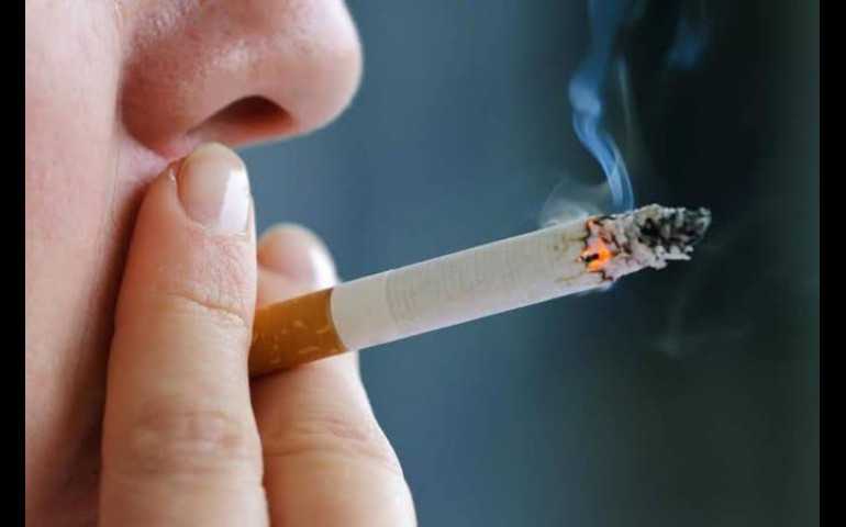 Presiden Jokowi Bakal Larang Penjualan Rokok Batangan