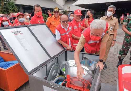 Bantuan Peralatan Kedaruratan Bencana Senilai Rp 1,5 Miliar di Berikan PMI Jateng