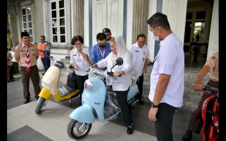 Ciptakan Lingkungan Bebas Polusi, Pemkot Semarang Dukung Penggunaan Kendaraan Listrik