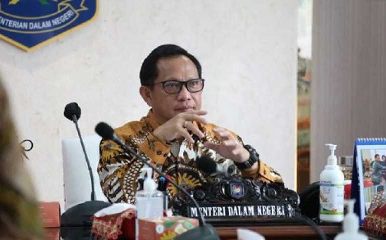 Mendagri Instruksikan Seluruh Pemda Cabut Perda Sanksi Kerumunan