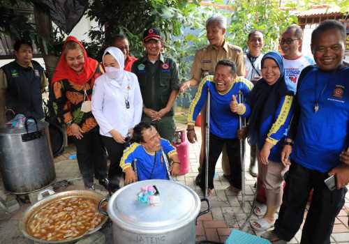 Pastikan Pasokan Pangan di Dapur Umum Tercukupi dan Perjalanan Penumpang KA Aman di Semarang