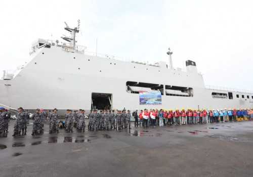 Kapal KRI Makassar Berangkat ke Karimunjawa, Kirim Pasokan BBM dan Logistik
