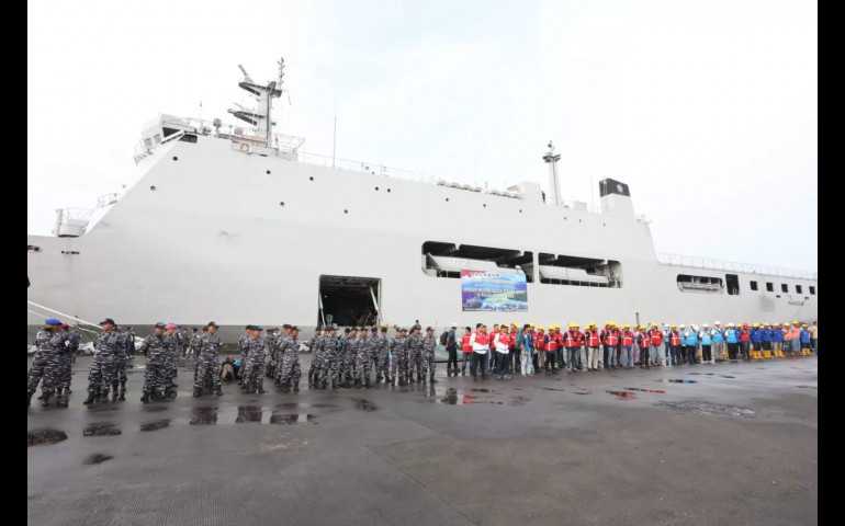 Kapal KRI Makassar Berangkat ke Karimunjawa, Kirim Pasokan BBM dan Logistik