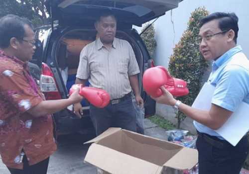 Support Petinju, KONI Jateng Beri Peralatan Tinju ke Pertina