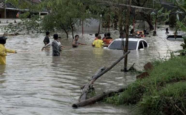 Kembali, Banjir Tenggelamkan Perumahan Dinar Indah Kota Semarang