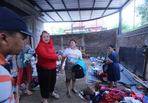 Banjir Mulai Surut, Sebagian Masyarakat Rowosari Semarang Sudah Kembali ke Rumah