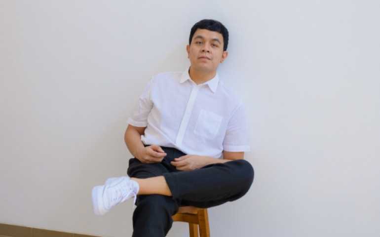 Tulus Selebrasikan 11 Tahun Berkarya Lewat “TULUS Tur Manusia 2023”