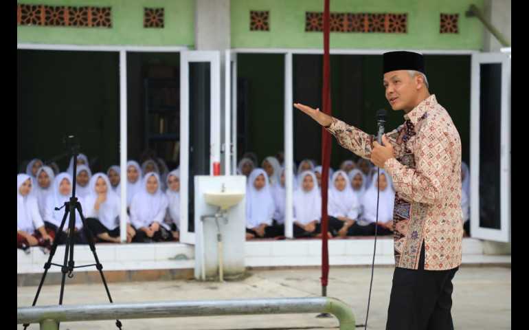 PPKM Sudah Dibuka, Ganjar Manfaatkan Silaturahmi dan Cari Solusi Bersama Masyarakat