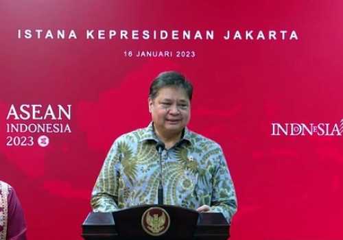 Cegah PHK Massal, Menko Airlangga Dorong Pemerintah Pusat dan Daerah Belanja Produk Lokal