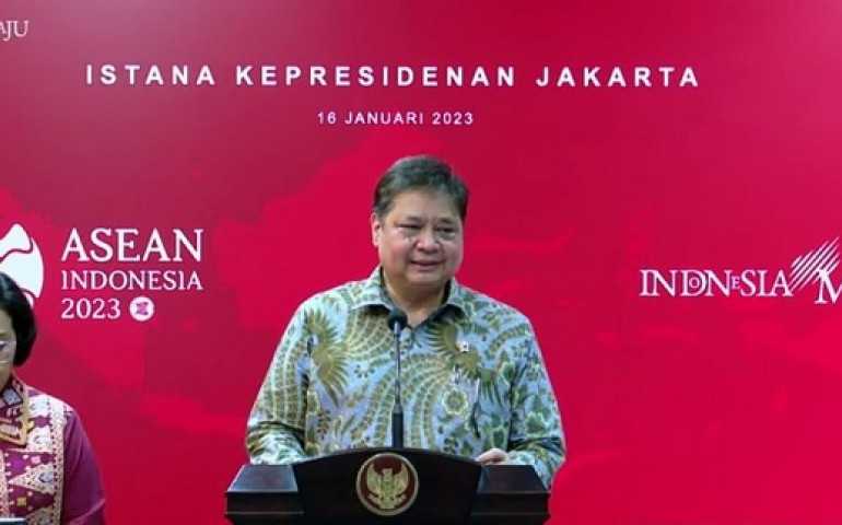 Cegah PHK Massal, Menko Airlangga Dorong Pemerintah Pusat dan Daerah Belanja Produk Lokal
